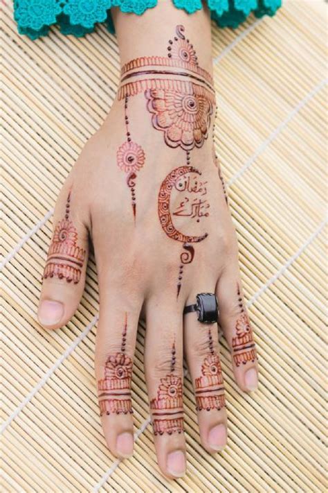 henna moon design