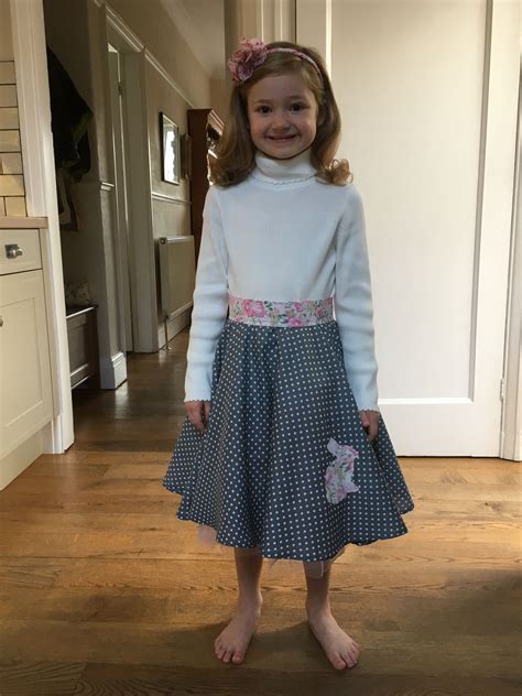 50s style poodle skirt | Poodle skirt, 50s fashion, Style