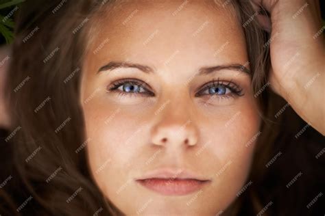 premium photo portrait eyes  natural beauty  woman outdoor