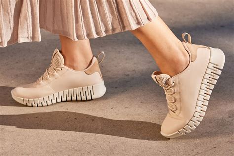 ECCO® Official Online Shoes & Accessories Shop
