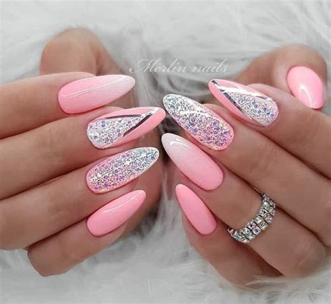 Pin by Martina on körmök | Gel nails, Nail designs glitter, Acrylic nails