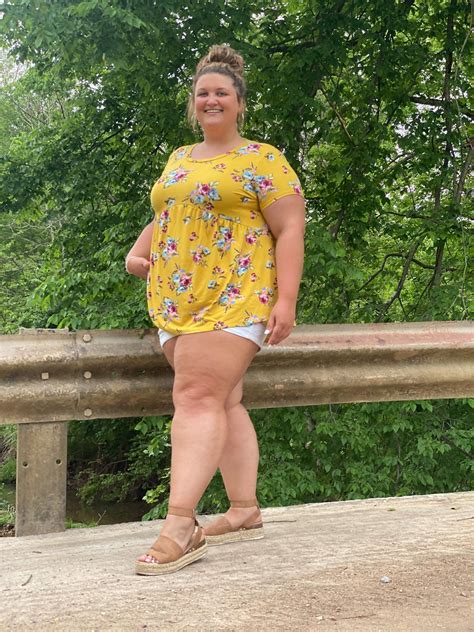 Feeling Pretty Top - Plus - 1X-Large | Curvy girl outfits, Chubby girl