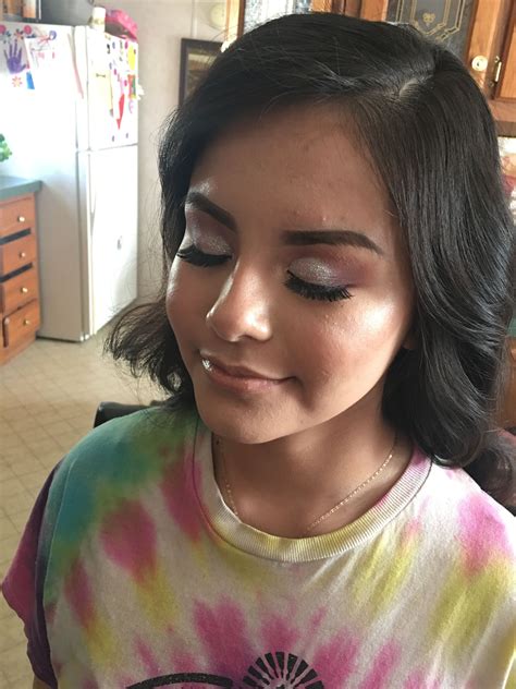 Makeup glitter