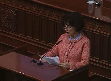 Силјановска од собраниската говорница Македонија ја нарече „дуистан ...