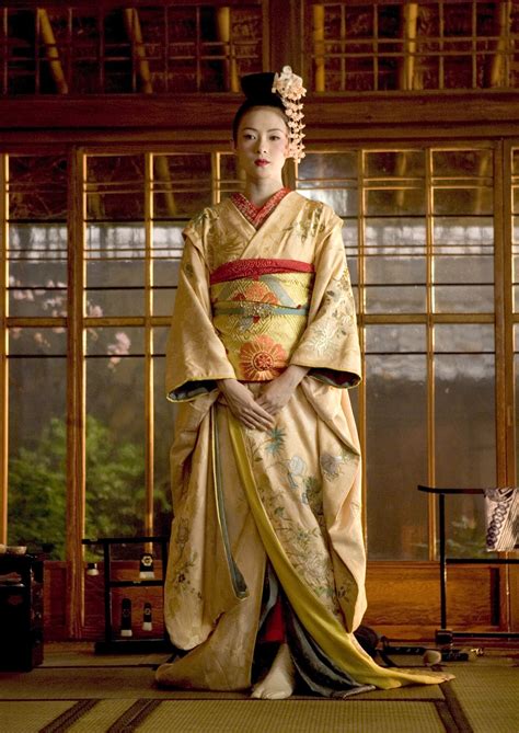 We can do better (Crowner added Aug 22): Kimono Is Traditional - TV