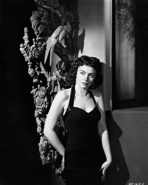 It's The Pictures That Got Small: THE THURSDAY GLAMOUR 15!