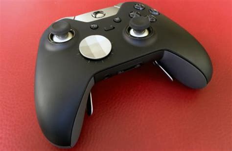 A day with the Xbox Elite controller | PC Gamer