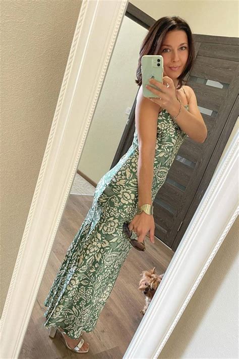 Charming Sofiia (46 y.o.) from Kiev with Dark Brown hair - ID 653150 ...