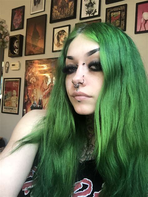 No Tits McGee on Twitter: "Oh yeah here’s my hair https://t.co