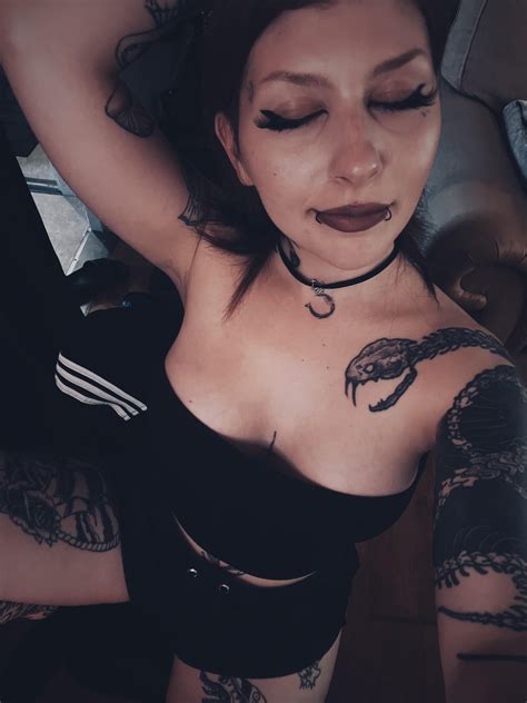 Joanne Winters (@joannewinters) [onlyfans] : r/babesdirectory