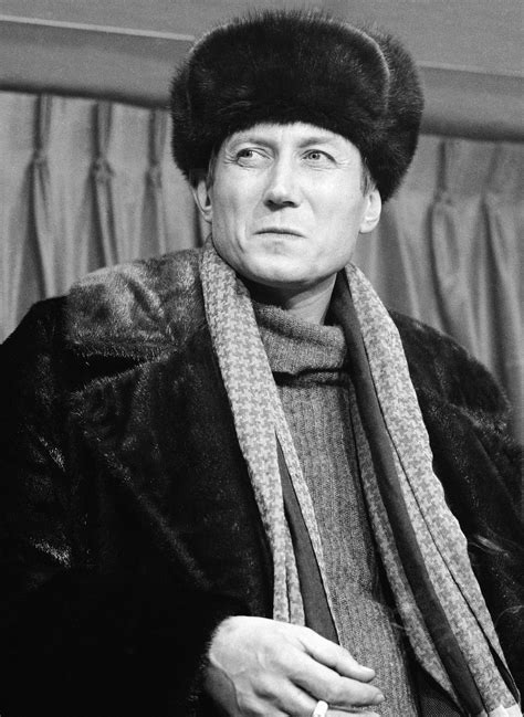 Yevgeny Yevtushenko, Poet Who Stirred a Generation of Soviets, Dies at ...
