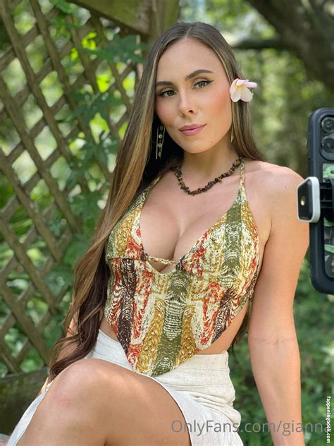 gianna Nude, OnlyFans Leaks, Fappening - FappeningBook