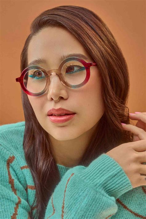 Eyes on Style: Why These Spectacles Are the Hottest Must-Haves