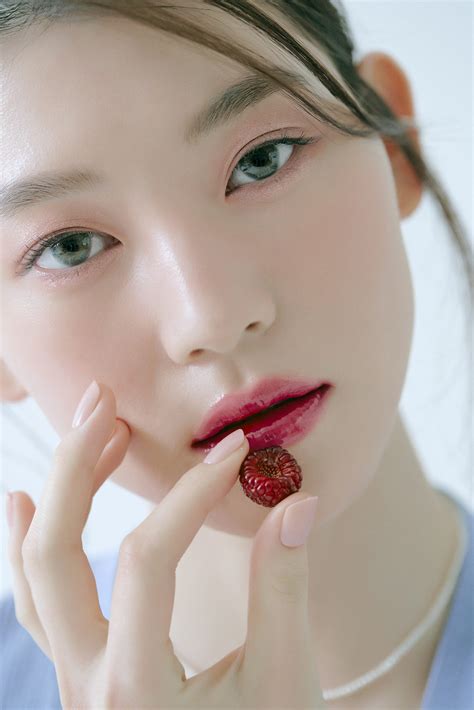 HOLIKA HOLIKA Heart Crush Glow Tint Air - Holika Holika Malaysia