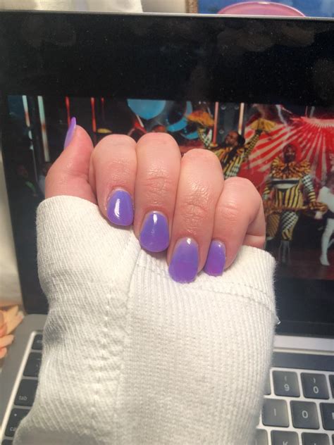 Purple Ombre Dip Powder Nails / For nail experts, salons, beauty and