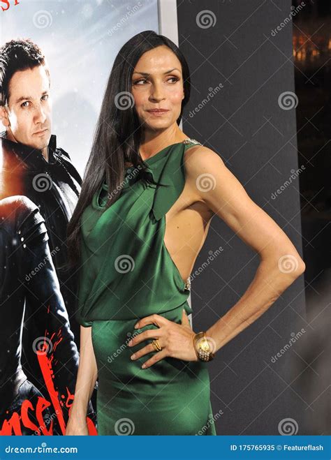 Famke Janssen Hansel Y Gretel
