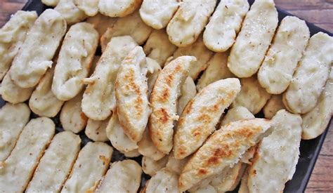 7 Kue Tradisional Berbahan Dasar Kelapa Parut, Manis dan Legitnya Mantul