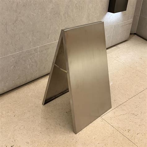 Custom Restaurant Sidewalk Signs – Signs and Mirrors