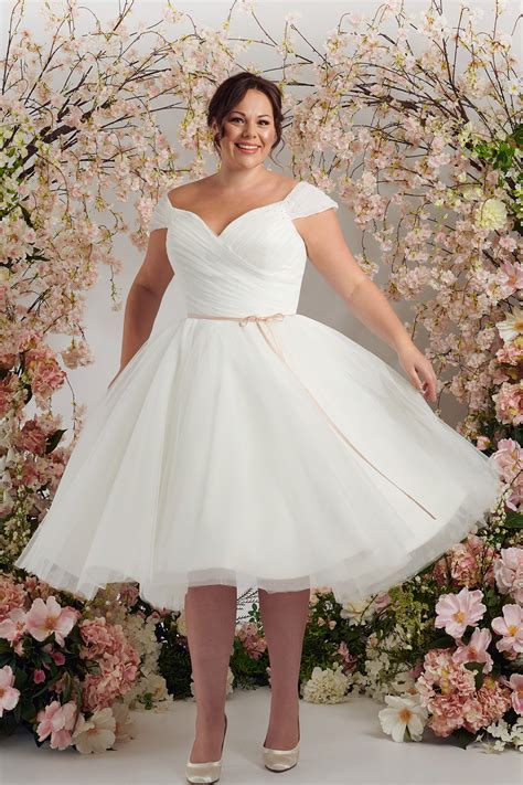 Short cream wedding dresses 60 photos - Vianawedding.com