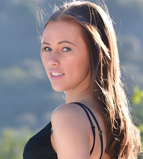 Veronica Heart (Actress) Age, Biography, Husband, Wiki, Family, Net