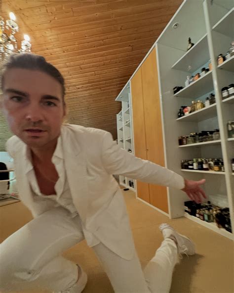 Jeremy Fragrance | White Look 10/10 #jeremyfragrance | Instagram