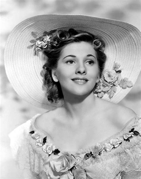 Joan Fontaine Oscar Winning Actress And Hitchcock Muse Joan Fontaine