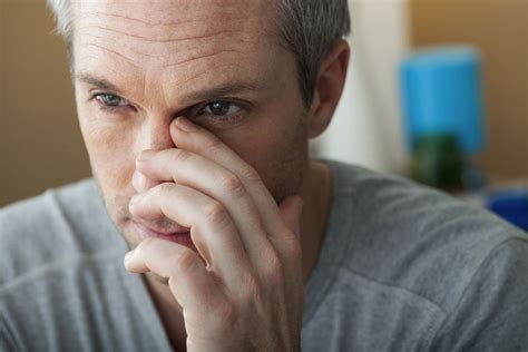 Signs, Symptoms, and Complications of Sinus Infections