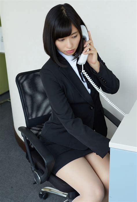 【67枚】受付嬢の尻職人 倉持由香｜【公式】解禁グラビア＆お宝写真集