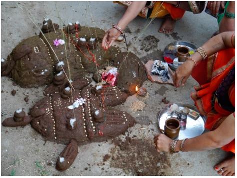 Prayers of Cow Dung: Women Sculpturing Fertile Environments in Rural