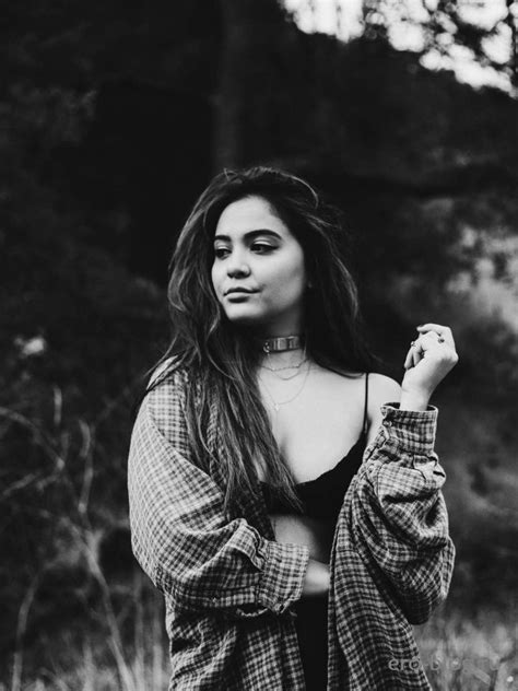 Голая Stella Hudgens фото, Обнаженная Стелла Хадженс