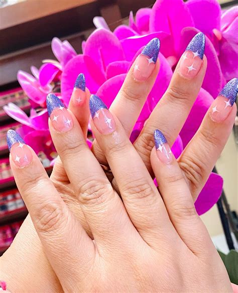 Simplicity At Its Finest: 12 Nail Art Ideas That Feature Nothing But Beautiful Lines