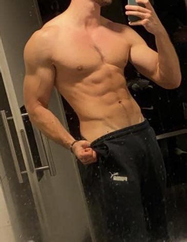25. 195cm 95kg : r/FitnessDE