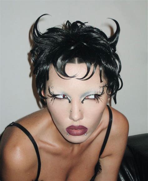 Pin op Nails eyes and lips