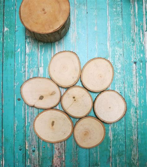 DIY Rustic Wooden Cake Stand