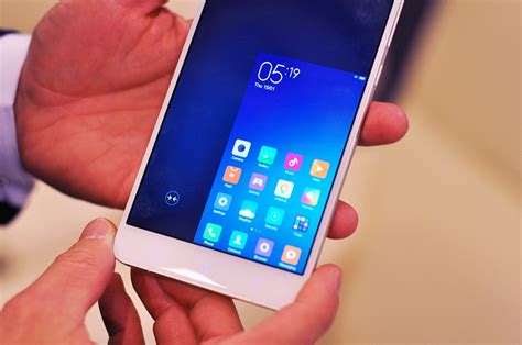 xiaomis stunning mi note  clad  glass pictures cnet