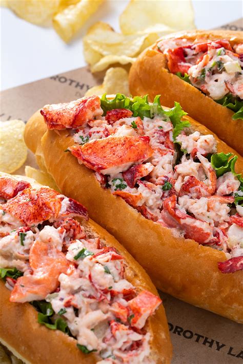 Delicious Maine-Style Lobster Rolls