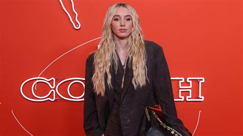 7 fabulous photos of Paige Bueckers on the 2025 WNBA Draft orange carpet