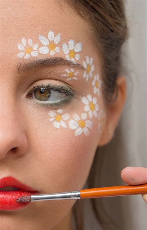 Pintura De Rosto Flor Simples