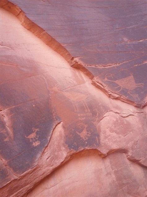 800 year old Navajo petroglyphs | Petroglyphs, Nature, Hardwood