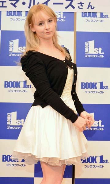 “黒船天使”ジェマ・ルイーズが初カレンダーを発売 風呂場での水着姿カットがお気に入り｜日刊ゲンダイDIGITAL