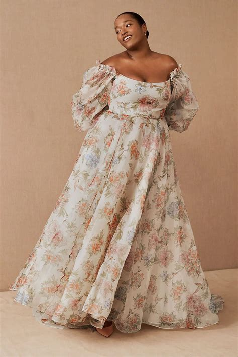 37 Best Plus Size Wedding Dresses for Flattering Curvy Brides | Plus