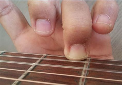 fret placment of the finger - Roy Zakai