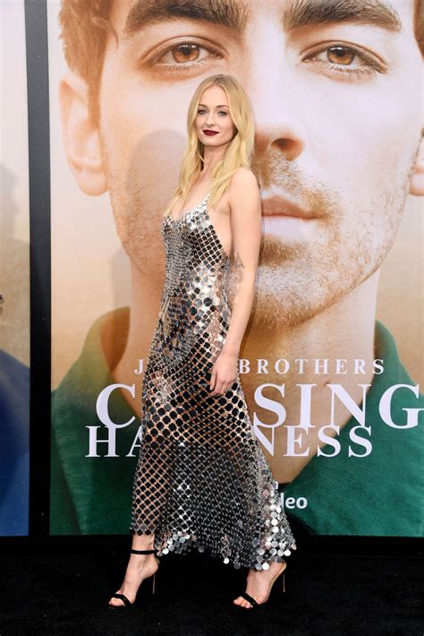 Download Sophie Turner Chasing Happiness Wallpaper | Wallpapers.com