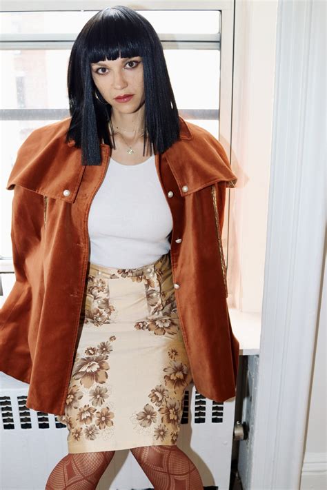 Laura Leezy - bassist and singer for Khruangbin — The Bare Magazine