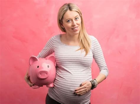 saving  baby managing  finances  pregnancy doctor zara