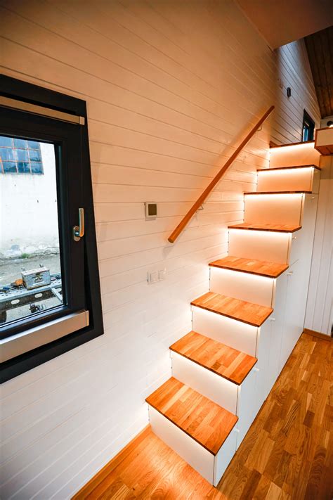 how to construct a tiny house 12