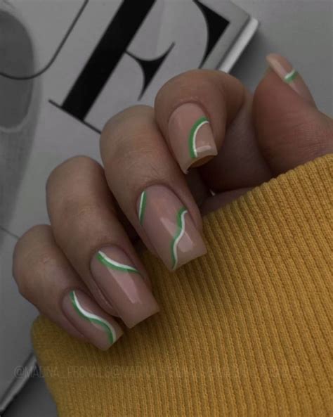 Автор: @madina_pronails nel 2024