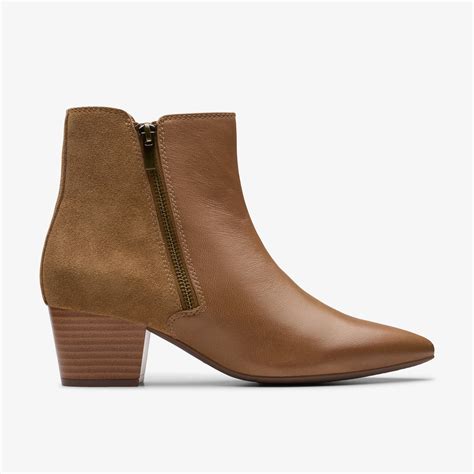 clarks boots for women 10