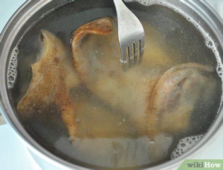 ways  cook pigs ears wikihow life