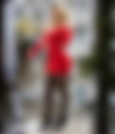 Niringa Kriziute : TightsAndTightClothes